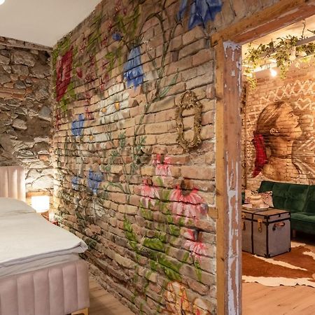 Accommodation At The Folklore Apartment ブラチスラヴァ エクステリア 写真