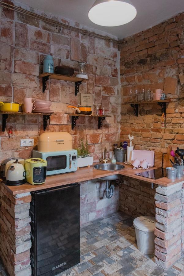 Accommodation At The Folklore Apartment ブラチスラヴァ エクステリア 写真